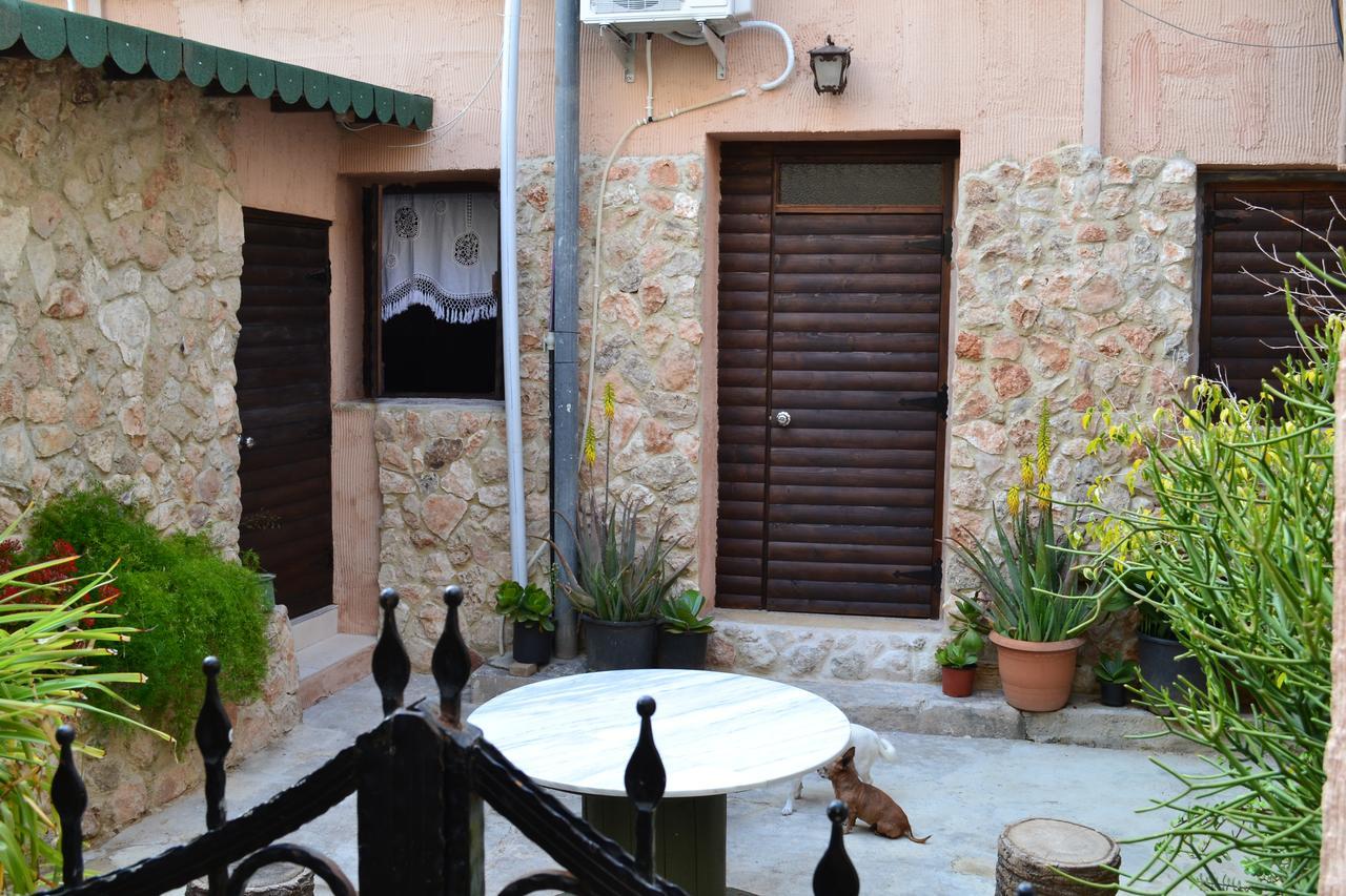 Mystery Garden Guest House Famagusta  Exterior foto