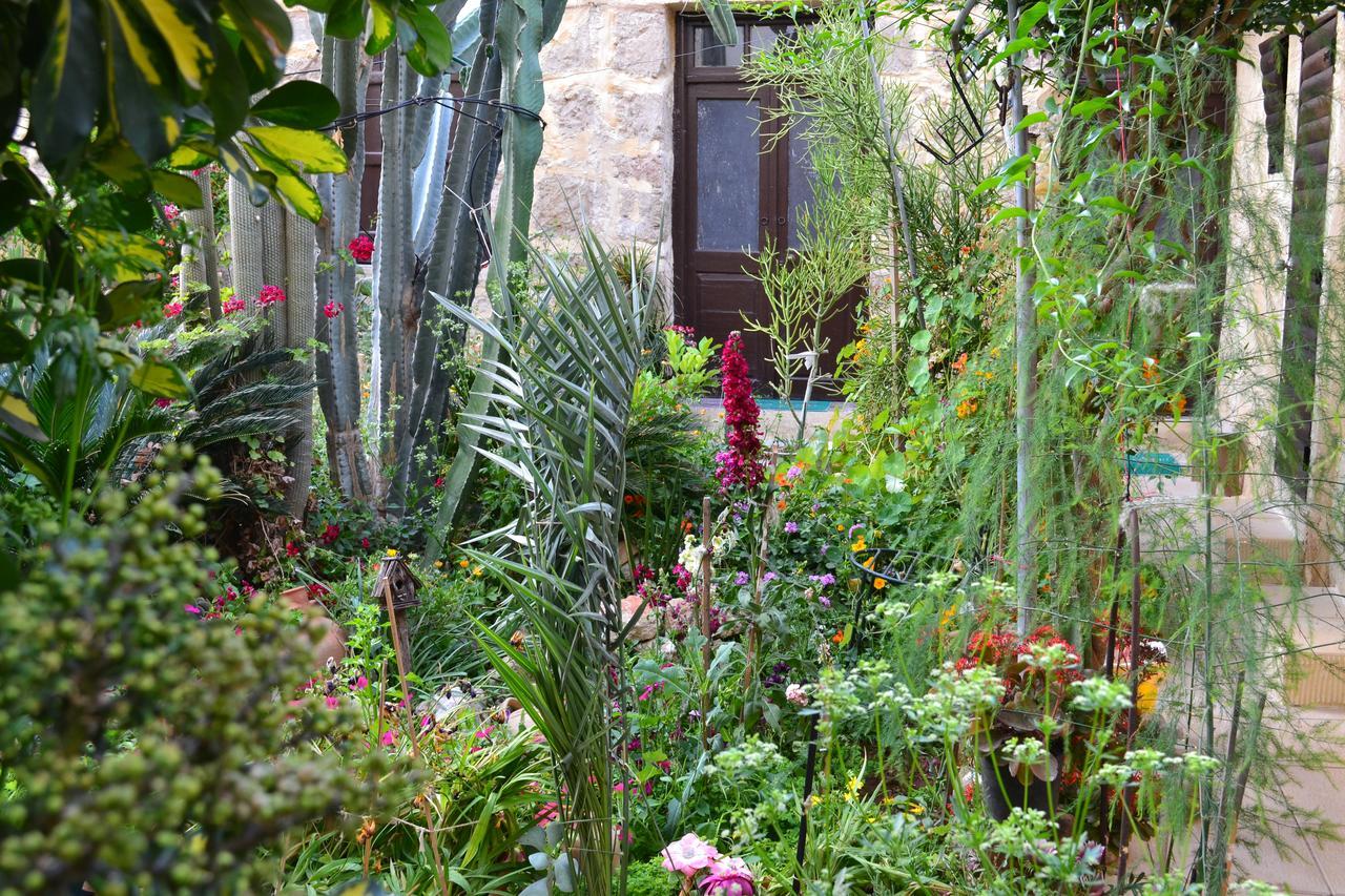 Mystery Garden Guest House Famagusta  Exterior foto